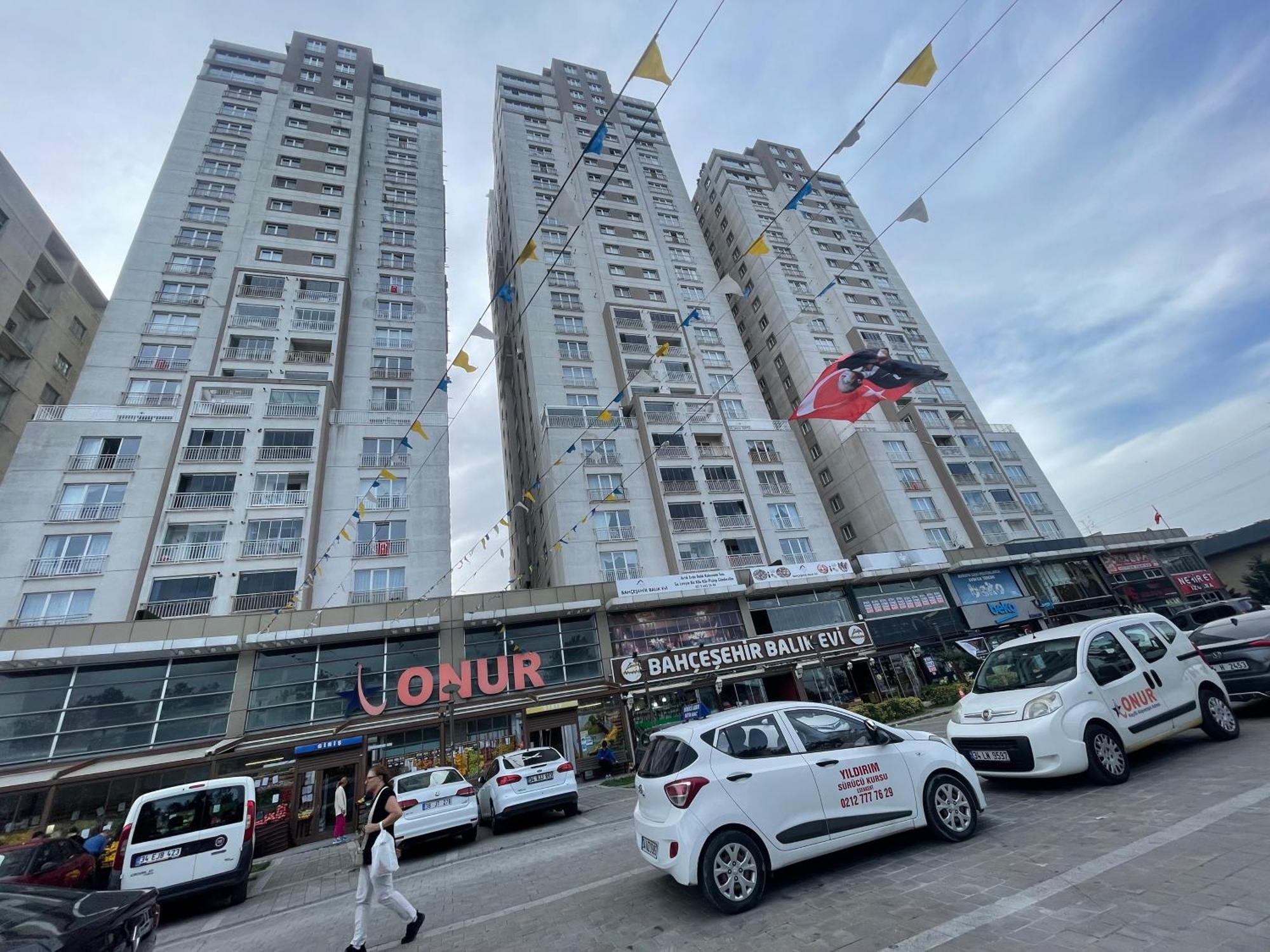 Bahcesehir N Tepe Sitesi Avm Goelet Ulasim Merkezi Konum Apartment